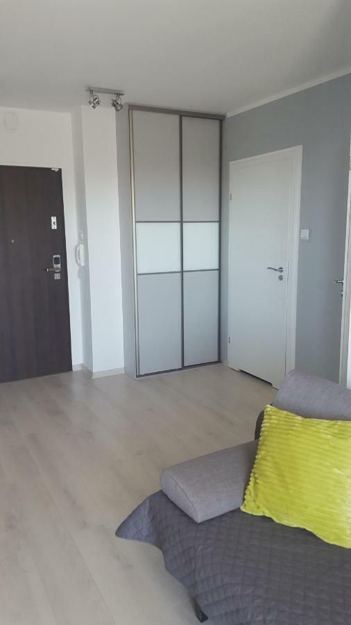 Apartment Grey & White Pogodne