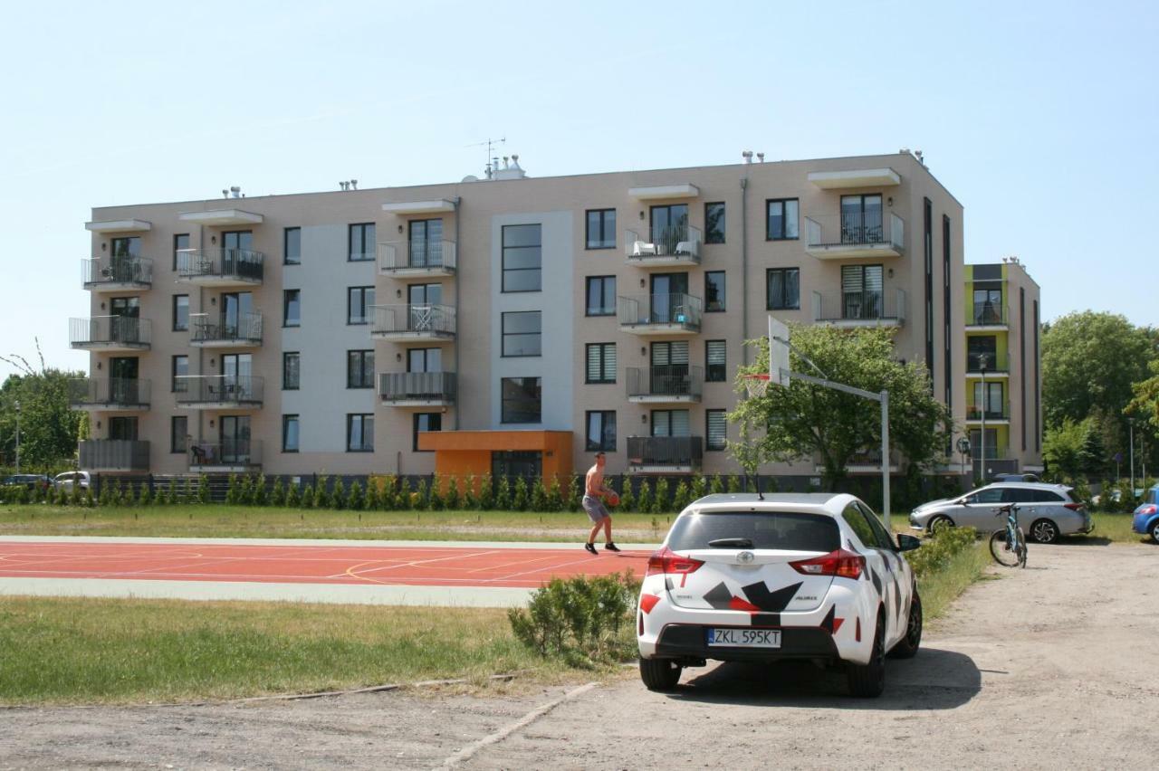Grey & White Pogodne Apartment